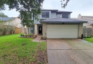 2118 Creekshire Dr in Sugar Land, TX - Building Photo - Building Photo