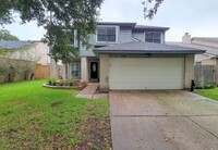 2118 Creekshire Dr in Sugar Land, TX - Foto de edificio - Building Photo