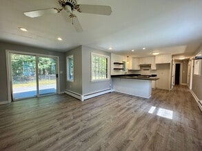 287 Greely Rd in Cumberland, ME - Building Photo - Building Photo