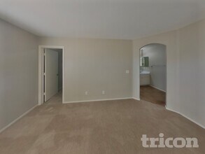 8716 Honey Vine Ave in Las Vegas, NV - Building Photo - Building Photo