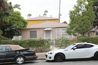 921 7th St in Santa Monica, CA - Building Photo - Building Photo