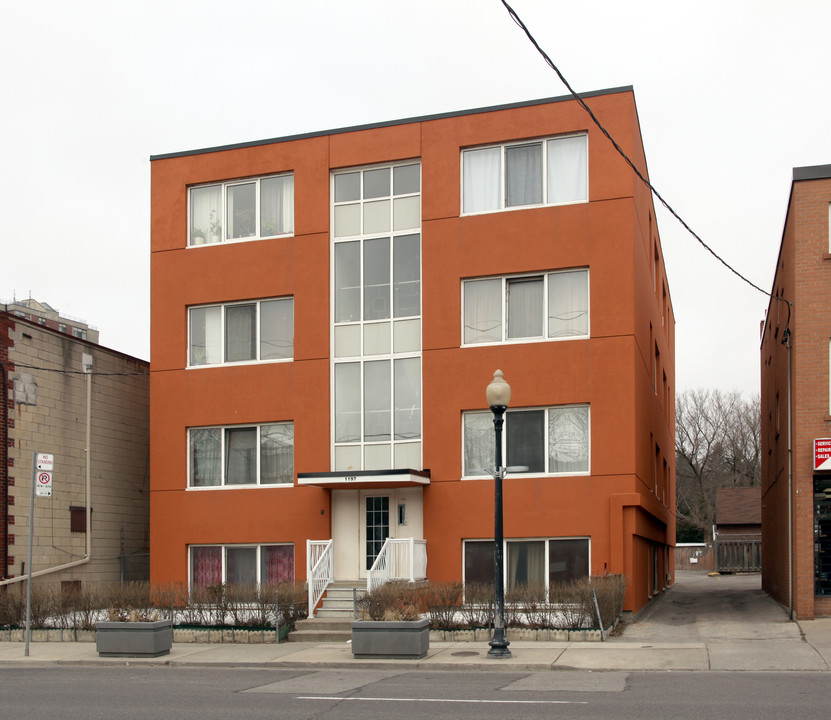 1197 Weston Rd in Toronto, ON - Building Photo