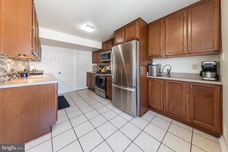 4333 Cedarlake Ct in Alexandria, VA - Building Photo - Building Photo