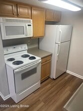 2709 Grinstead Dr in Louisville, KY - Building Photo - Building Photo