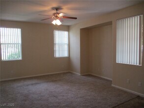 10220 Penrith Ave in Las Vegas, NV - Building Photo - Building Photo