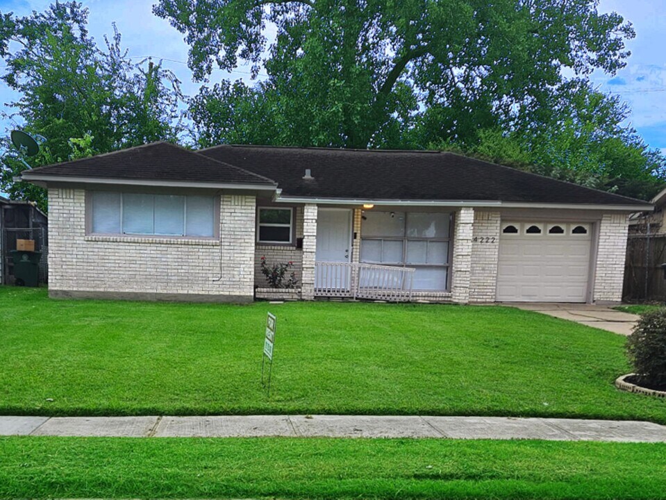 4222 Botany Ln in Houston, TX - Building Photo