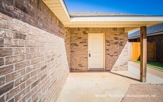 5714 120th St, Unit B in Lubbock, TX - Building Photo