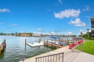3200 Gulf Shore Blvd N in Naples, FL - Building Photo - Building Photo