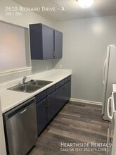 2610 Richard Dr in Greenville, NC - Foto de edificio - Building Photo