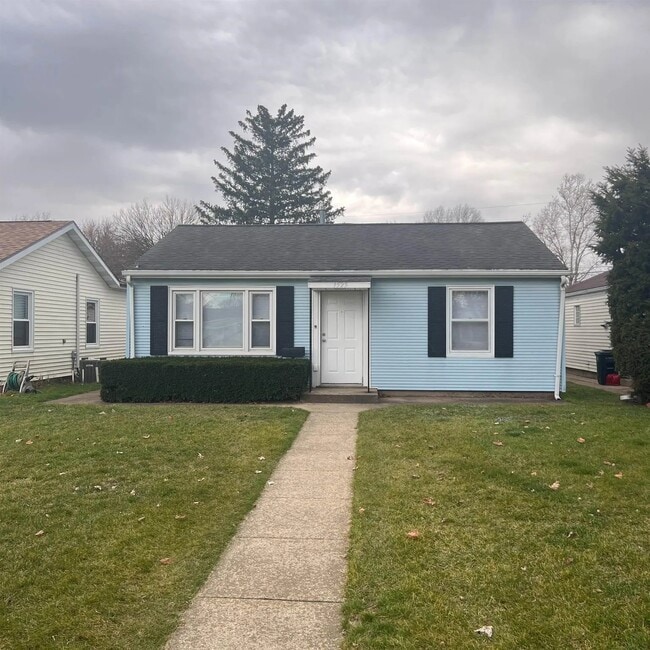 property at 1525 N Adams St