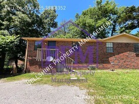 4417 Central Valley Dr in Nashville, TN - Building Photo