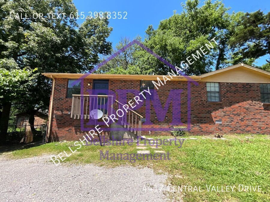 4417 Central Valley Dr in Nashville, TN - Building Photo