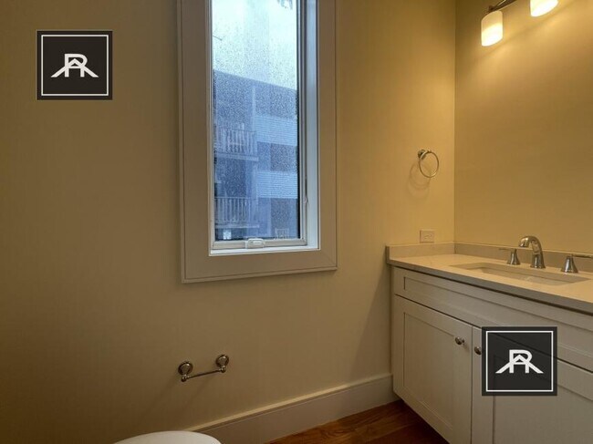 67 Cameron St in Brookline, MA - Building Photo - Building Photo