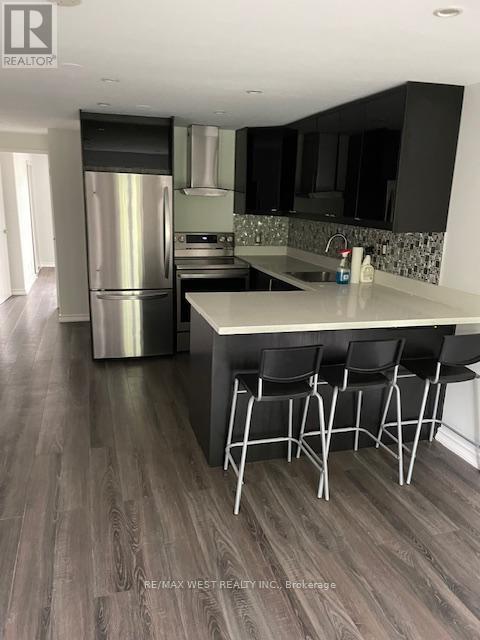13-13 Sorauren Ave in Toronto, ON - Building Photo - Building Photo