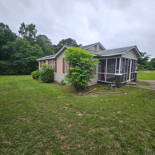 3233 Allison-Bonnett Memorial Dr in Bessemer, AL - Building Photo - Building Photo