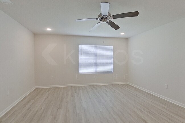 102 Metalmark Dr in Pensacola, FL - Building Photo - Building Photo