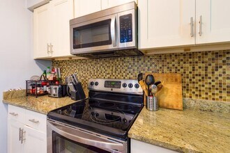 145 SE 3rd Ave in Boynton Beach, FL - Building Photo - Building Photo