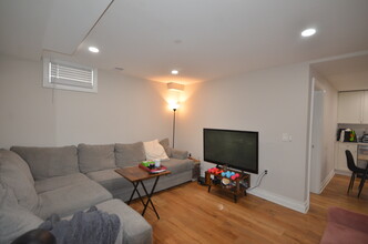 14 Mount Hood Rd, Unit 1 in Boston, MA - Building Photo - Building Photo