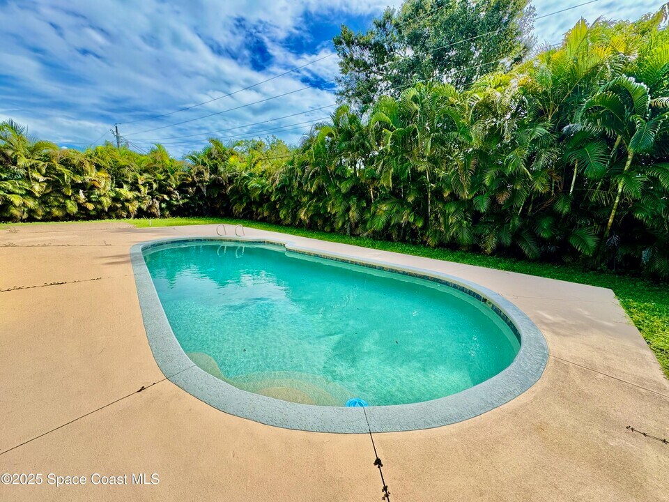 2917 Rollins St in Melbourne, FL - Building Photo