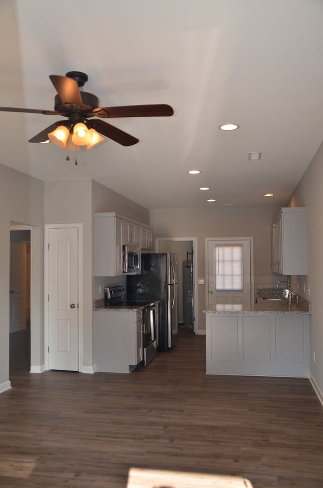 2265 9th Ave Pl NE in Hickory, NC - Building Photo - Building Photo