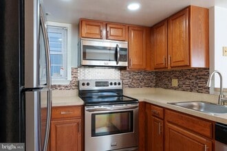 14038 Vista Dr, Unit 118 in Laurel, MD - Building Photo - Building Photo