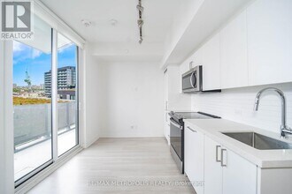 30 Tretti Wy in Toronto, ON - Building Photo - Building Photo