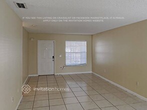 9318 NW 54th St in Sunrise, FL - Building Photo - Building Photo