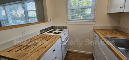3138 Sacramento St in Placerville, CA - Building Photo - Building Photo