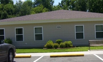 Burnt Ordinary in Toano, VA - Foto de edificio - Building Photo