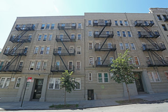 466-470 W 150th St in New York, NY - Foto de edificio - Building Photo