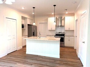 8206 Penny Ln in Fort Pierce, FL - Foto de edificio - Building Photo