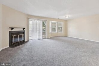 106 Lassen Ct in Princeton, NJ - Building Photo - Building Photo