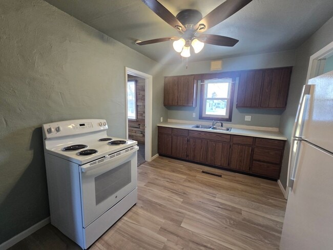 N5617 N Franklin St in Shawano, WI - Building Photo - Building Photo