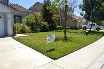 927 Cranston Dr in Woodland, CA - Building Photo - Building Photo