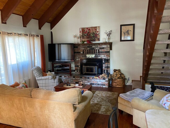 2755 Hank Monk Ave in South Lake Tahoe, CA - Building Photo - Building Photo