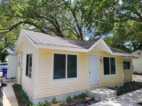 285 NE 80th Terrace in Miami, FL - Building Photo - Building Photo