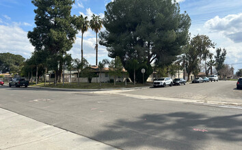 401 Irene St in Bakersfield, CA - Building Photo - Building Photo