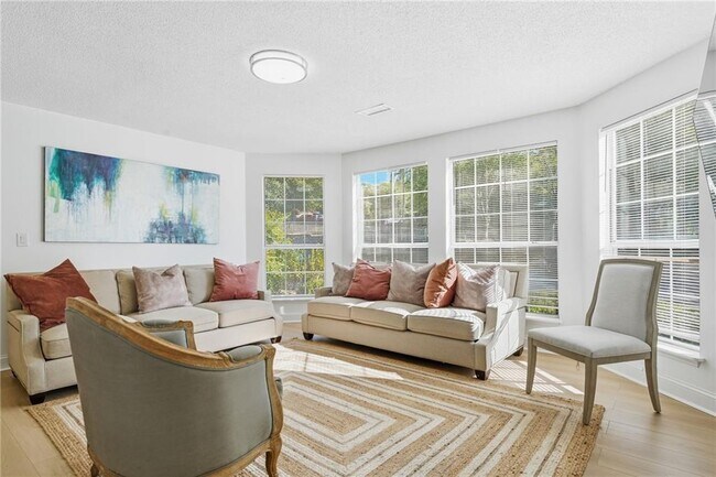property at 904 Wentworth Ct