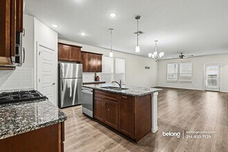 5458 Ridgeway Dr, Unit 2 in Haltom City, TX - Building Photo - Building Photo