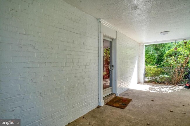 3239 Gunston Rd in Alexandria, VA - Building Photo - Building Photo