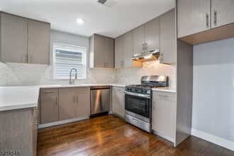 414 S 16th St in Newark, NJ - Building Photo - Building Photo