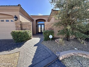 1332 Calle Lago Dr in El Paso, TX - Building Photo - Building Photo
