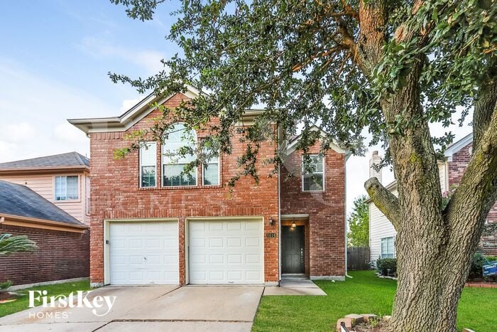 8614 E Rachlin Cir in Houston, TX - Building Photo