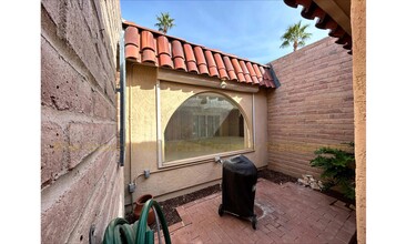 6422 N Val Dosta Dr in Tucson, AZ - Building Photo - Building Photo