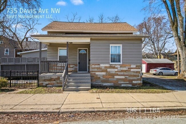 property at 735 Davis Ave NW