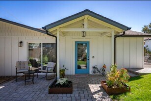 2130 Vine St in Paso Robles, CA - Building Photo