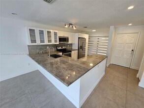9944 Costa Del Sol Blvd in Doral, FL - Building Photo - Building Photo