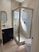 643 N Fairview St, Unit 101 and 201 in Burbank, CA - Building Photo - Building Photo