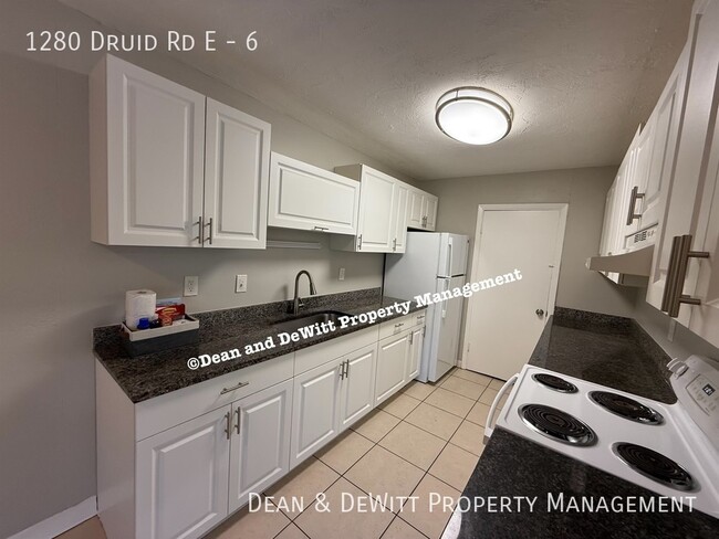 1280 Druid Rd in Clearwater, FL - Building Photo - Building Photo