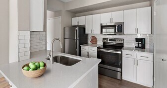 Elmsgate at Cliffside Apartments